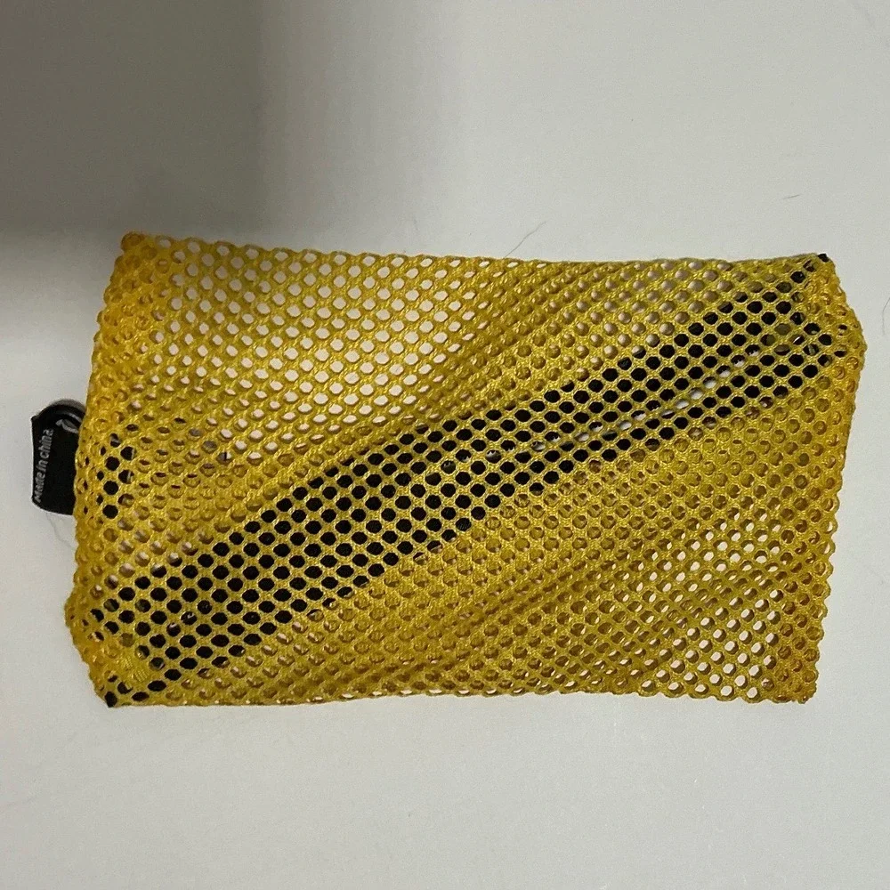 Vaultz Yellow Mesh Zipper Pouch Accessory Storage Bag with Swivel Clip VZ01270